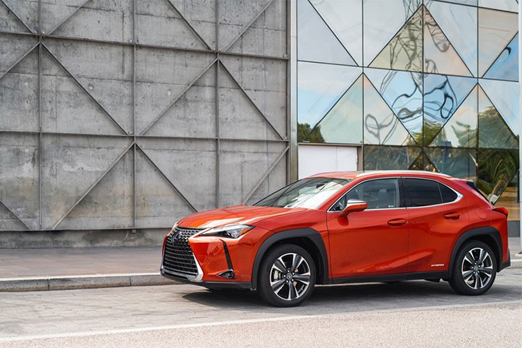 Xe sang Lexus UX 2019 chot gia tu 744 trieu dong tai My-Hinh-8