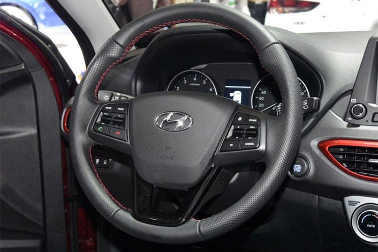 Chi tiet xe Hyundai Celesta sieu re, chi 274 trieu dong-Hinh-6