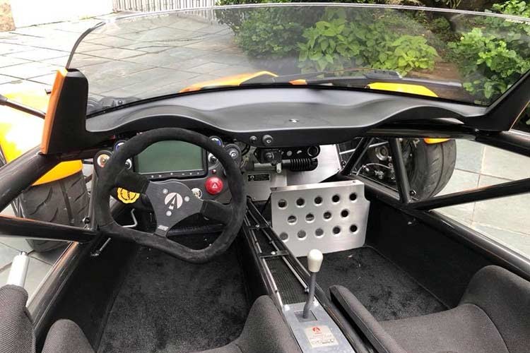 Sieu xe dua Ariel Atom gia 2,3 ty 