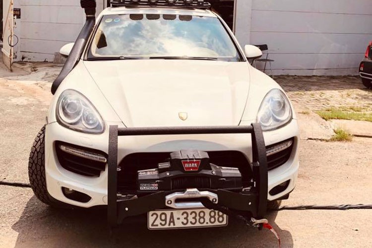 Dan choi Viet do Porsche Cayenne tien ty thanh xe off-road-Hinh-3