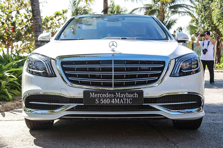 Can canh Mercedes-Maybach S560 gia 11,1 ty dong tai Viet Nam-Hinh-2