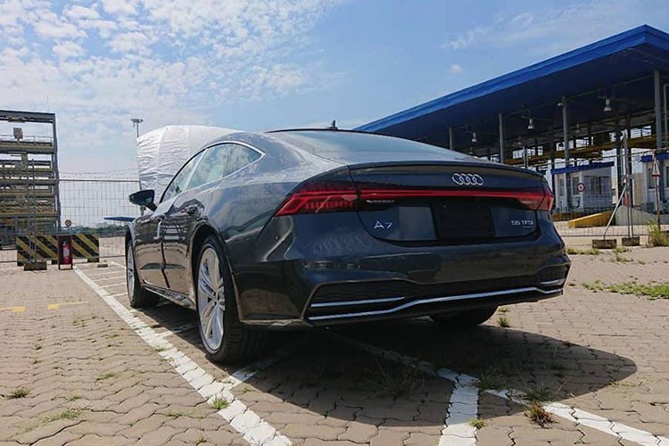 Audi A7 2019 tien ty cap ben Sai Gon truoc them VMS-Hinh-2