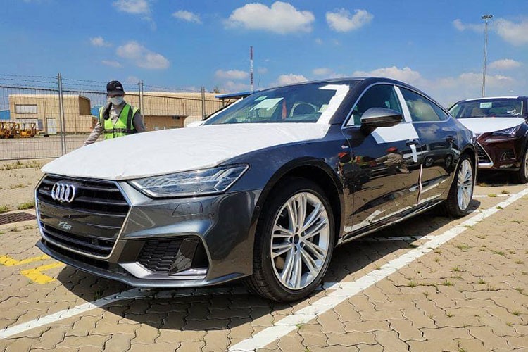 Audi A7 2019 tien ty cap ben Sai Gon truoc them VMS