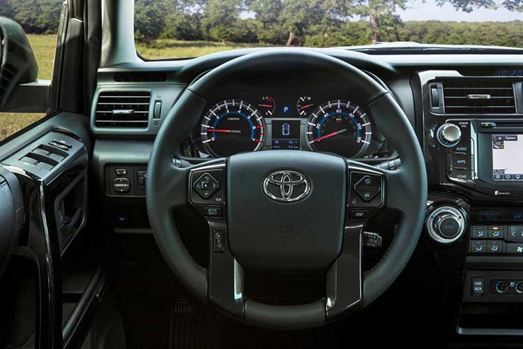 Chi tiet Toyota 4Runner Nightshade dac biet gia 1 ty dong-Hinh-6