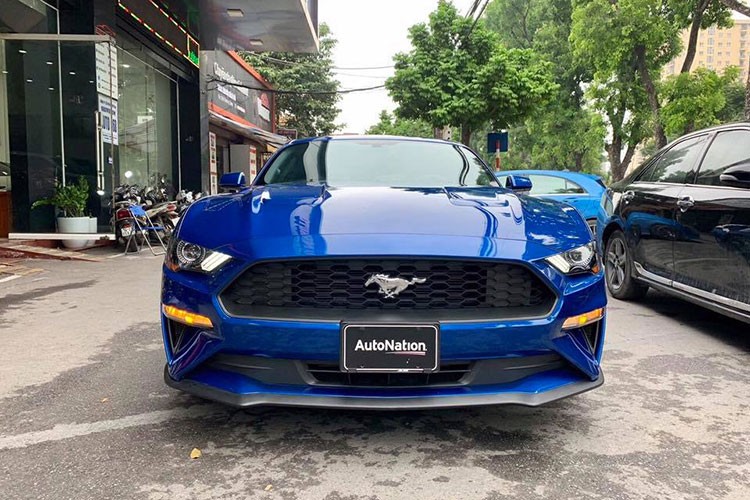 Can canh Ford Mustang 2018 mau doc gia 2,7 ty tai VN-Hinh-8