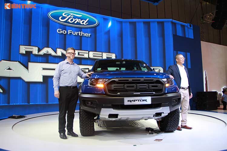 Ford Ranger Raptor tam dung ban tai Thai Lan vi loi hop so