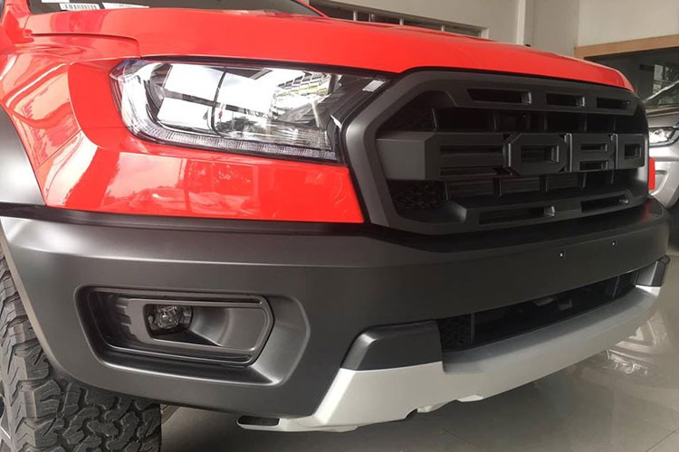 Ford Ranger Raptor mau do gia gan 1,2 ty tai Da thanh-Hinh-2