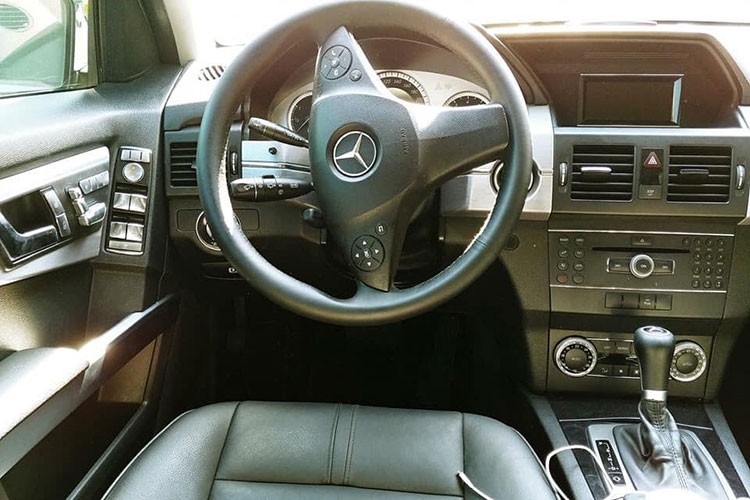 Xe sang Mercedes-Benz GLK300 chi hon 600 trieu tai Ha Noi-Hinh-6