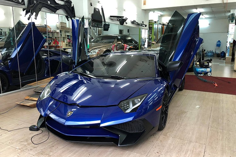 Lamborghini Aventador SV Minh Nhua ve zin sap den tay chu moi-Hinh-8