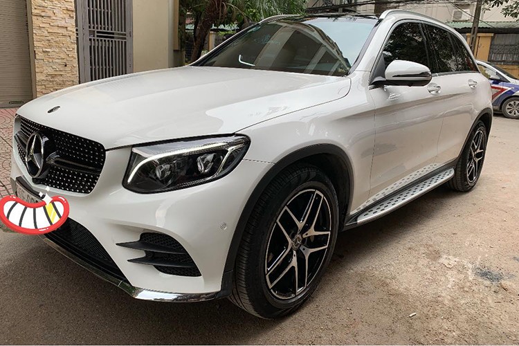 Hong Dang ban SUV hang sang Mercedes GLC 300 gia 2,1 ty-Hinh-2