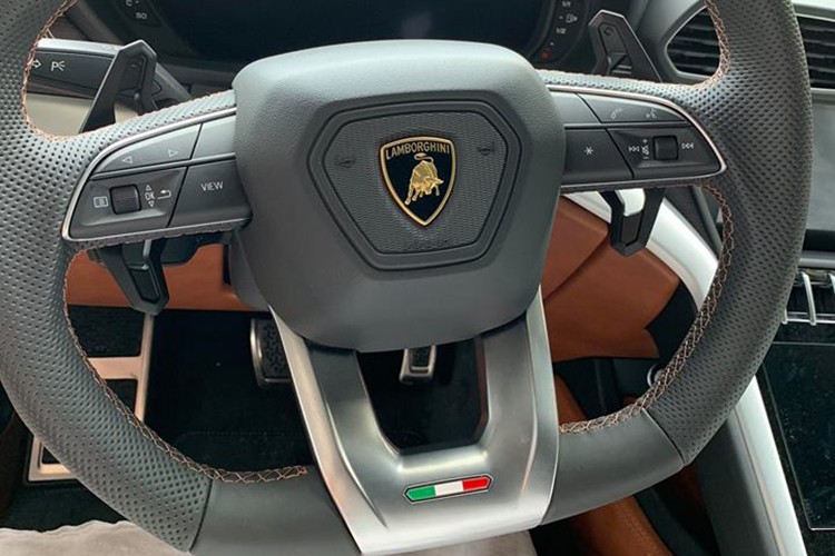 Sieu SUV Lamborghini Urus co gia 30 ty tai Nha Trang-Hinh-5