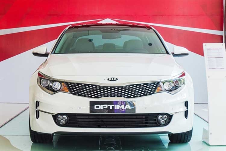 Kia Optima tai Viet Nam 