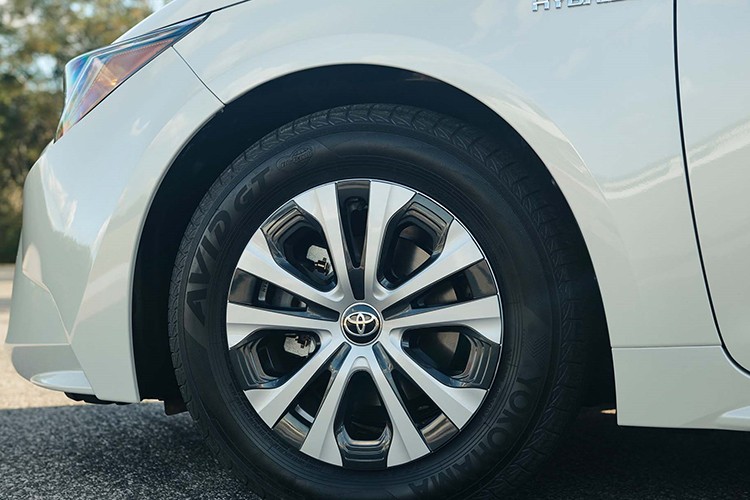 Toyota Corolla Hybrid 2020 lan dau ra mat thi truong My-Hinh-5
