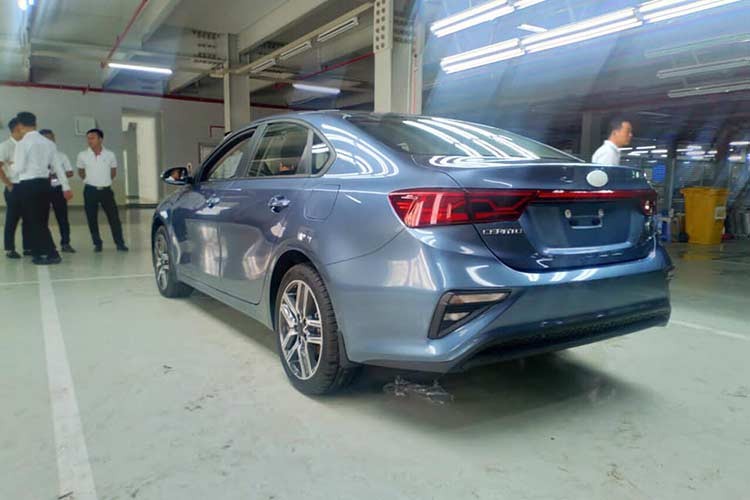 Can canh Kia Cerato phien ban 2019 tai Viet Nam-Hinh-9