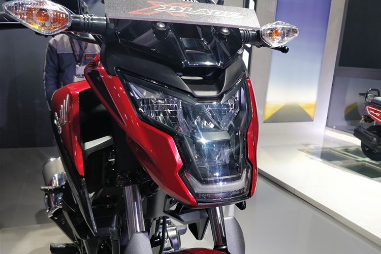 Xe moto sieu re Honda X-Blade ABS gia chi 28,7 trieu dong-Hinh-3