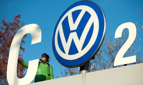 Volkswagen se ngung san xuat xe dong co diesel va xang