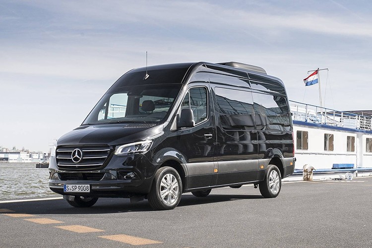 Chi tiet Mercedes-Benz Sprinter moi 