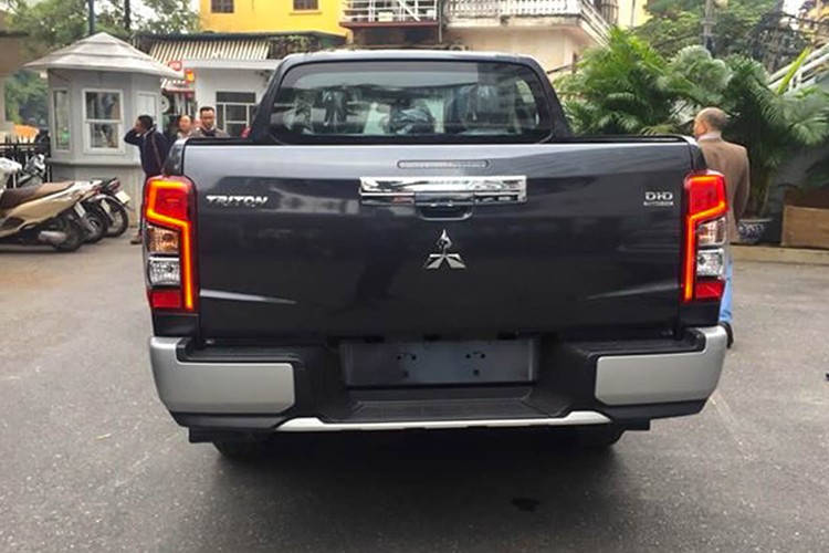 Gia lan banh Mitsubishi Triton moi tu 786 trieu tai Viet Nam?-Hinh-8