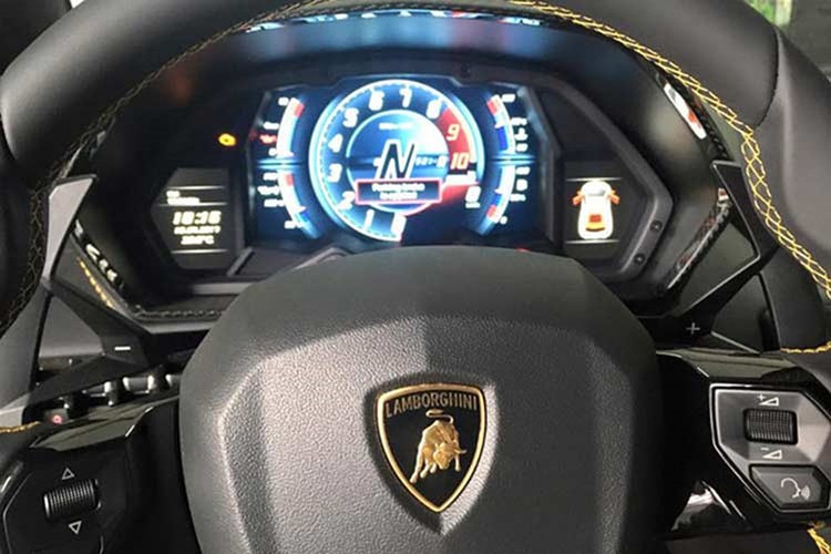 Lamborghini Aventador S va Bentley Mulsanne 100 ty o Hai Duong-Hinh-7