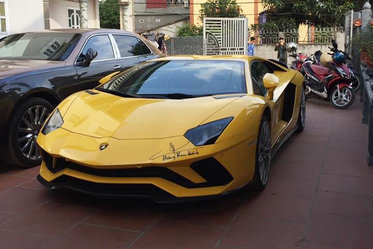 Lamborghini Aventador S va Bentley Mulsanne 100 ty o Hai Duong-Hinh-8