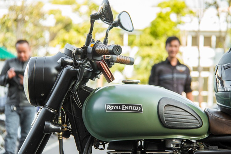 Xe moto gia re Royal Enfield Classic 500 do chat o Sai Gon-Hinh-4