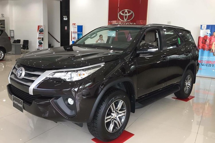 Quang Teo tau xe Toyota Fortuner hon 1 ty dong choi Tet-Hinh-8