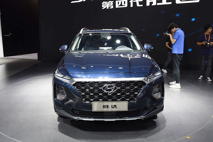 Hyundai SantaFe 2019 cam bien van tay ra mat sat Viet Nam-Hinh-3