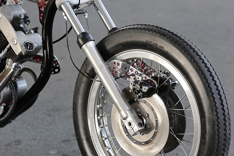 Choang voi Harley-Davidson cuc khung do Chopper V4-Hinh-6