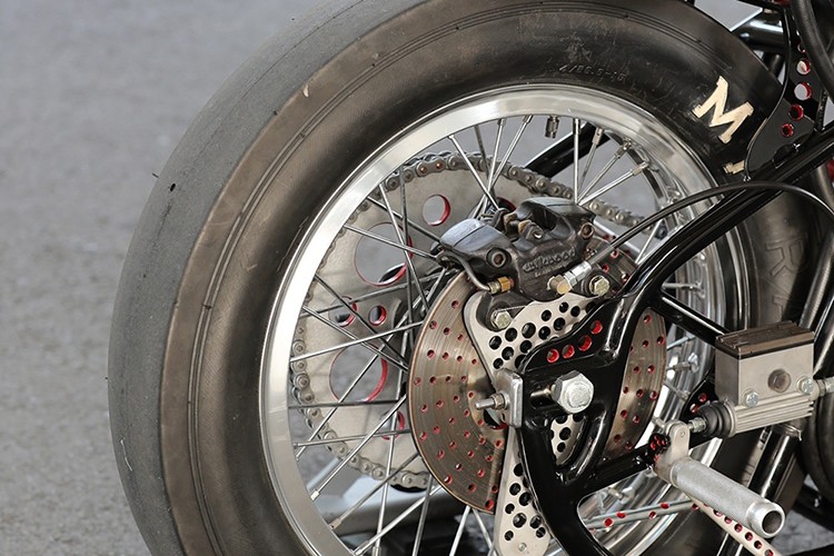 Choang voi Harley-Davidson cuc khung do Chopper V4-Hinh-7