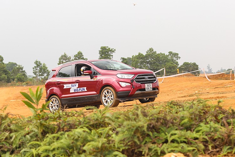 Trai nghiem su linh hoat cua Ford EcoSport tai Ha Noi-Hinh-6