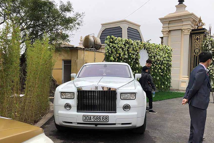 Rolls-Royce Phantom 