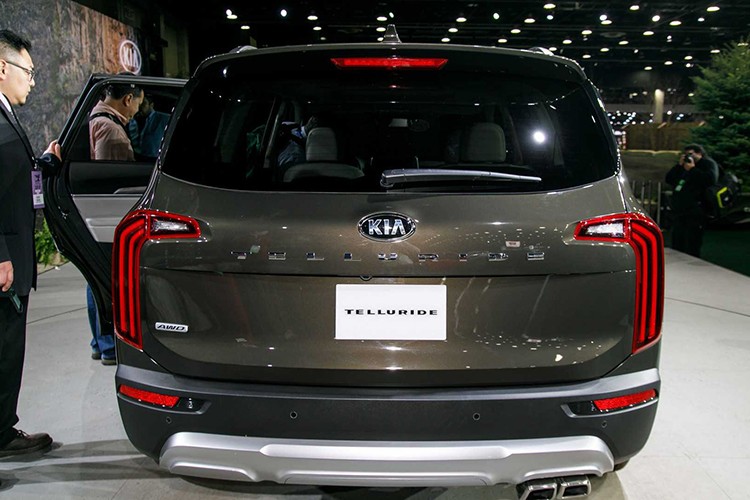 Kia ra mat SUV co lon Telluride 2020, 