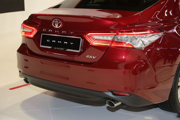 Can canh sedan Toyota Camry 2019 sap ve Viet Nam-Hinh-4