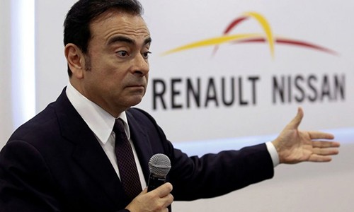 Chinh phu Phap yeu cau Renault tim CEO thay ong Ghosn