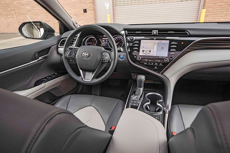 Toyota Camry moi se ra mat Viet Nam vao thang 4/2019?-Hinh-7