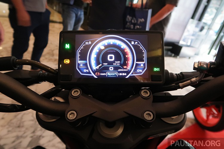 Xe may Tau nhai KTM Duke sieu re chi 72 trieu dong-Hinh-4