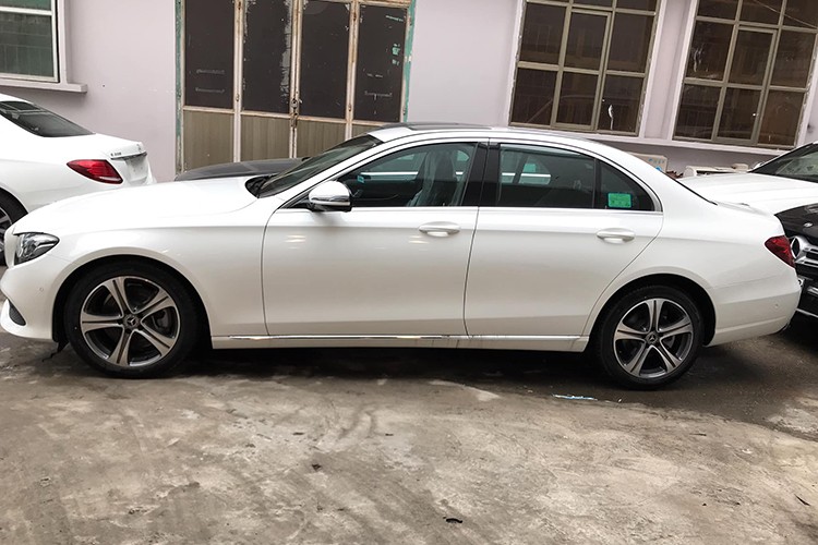 Can canh Mercedes-Benz E-Class 2019 hon 2 ty tai Viet Nam-Hinh-2