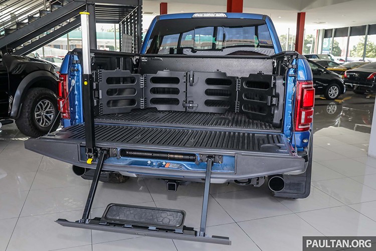 Ford F-150 Raptor lap rap Malaysia gia 4,4 ty sap ve VN-Hinh-4