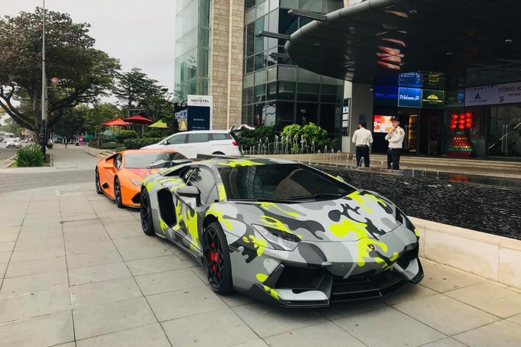 Lamborghini Aventador hon 20 ty 