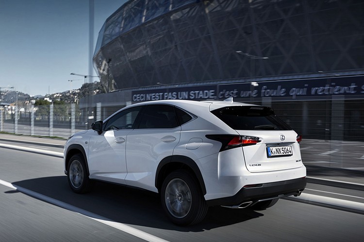 Ra mat Lexus NX Black Line 2019 ban gioi han 1.000 chiec-Hinh-7