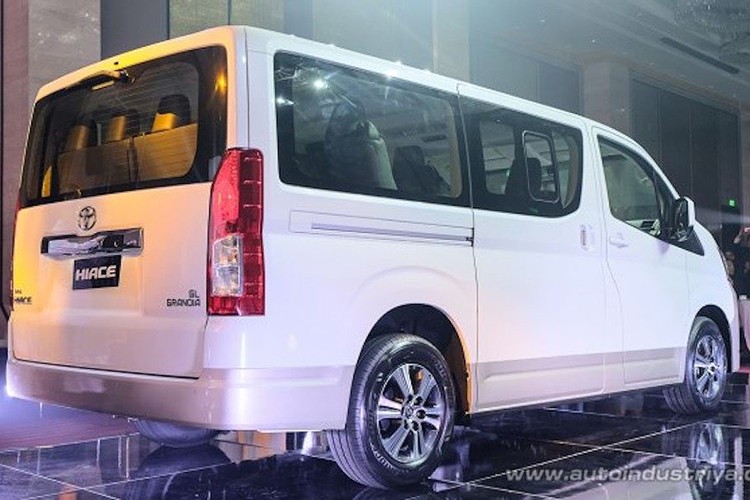 Xe Van Toyota Hiace 2019 moi 