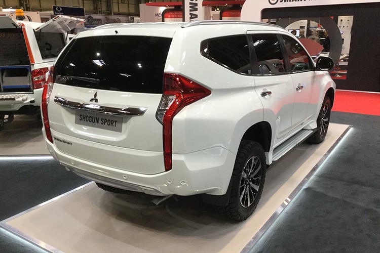 Ra mat SUV gia re Mitsubishi Pajero Sport ban 2 cho ngoi-Hinh-3
