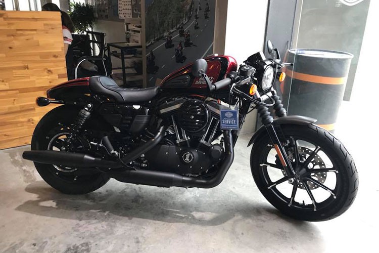 Dai gia MInh Nhua tau Harley-Davidson Iron 883 