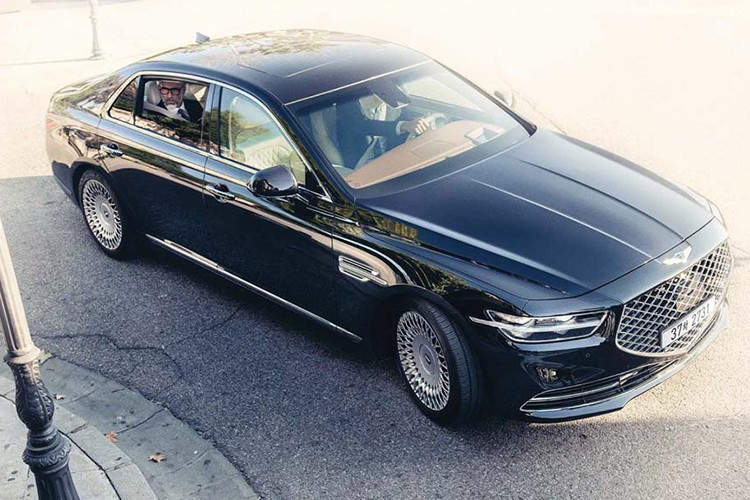 Xe sieu sang Genesis G90 Limousine 