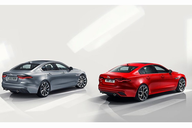 Cham mat sedan Jaguar XE 2020 gia tu hon 1 ty dong-Hinh-2