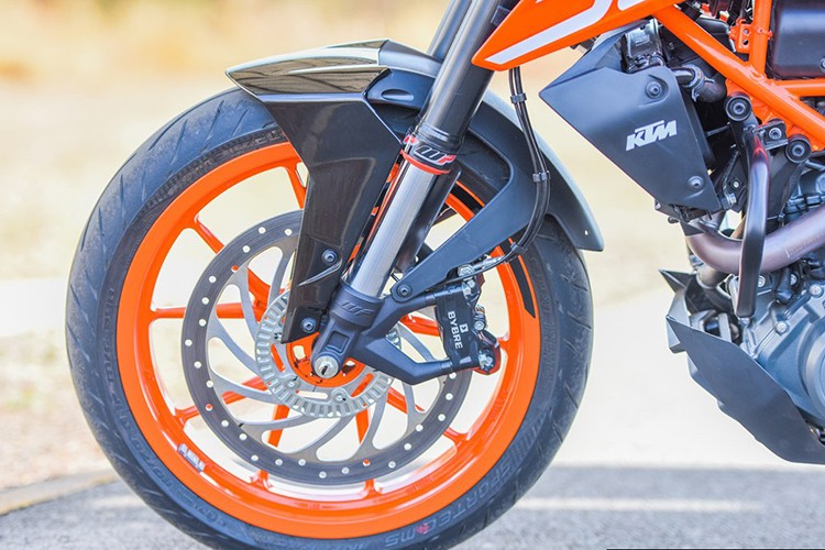 KTM Duke 250 ABS 2019 moi chot gia 63,5 trieu dong-Hinh-7