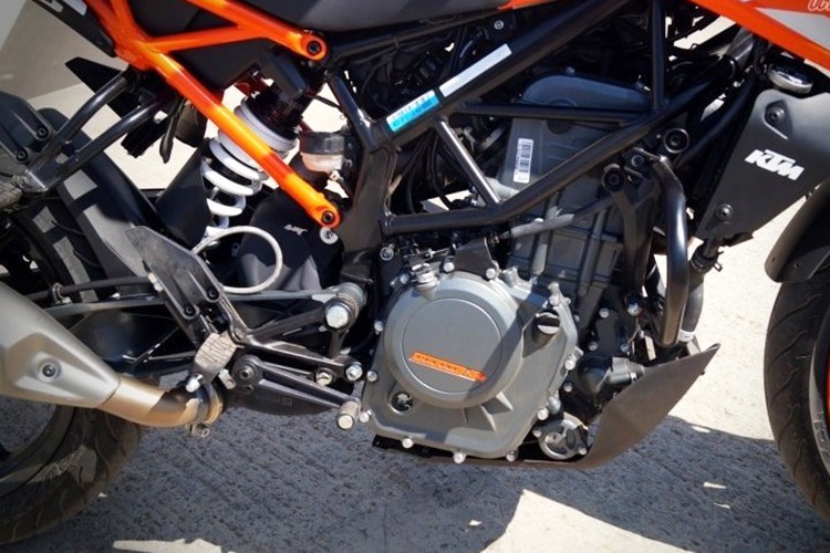 KTM Duke 250 ABS 2019 moi chot gia 63,5 trieu dong-Hinh-8