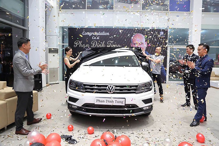 Phan Dinh Tung tau Volkswagen Tiguan Allspace hon 1,7 ty-Hinh-4