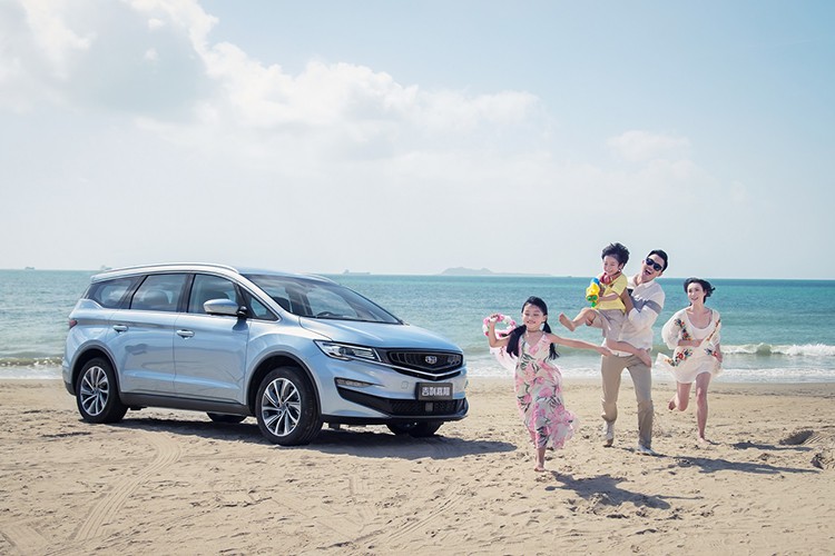 MPV Geely gia tu 345 trieu dong 