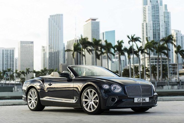 Sieu sang Bentley Continental GT V8 Coupe va Convertible ra mat-Hinh-3